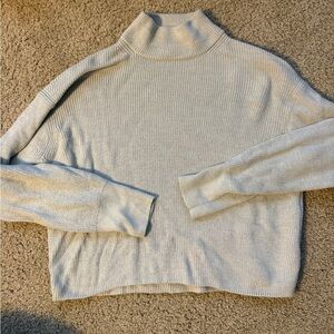 Lululemon Cropped turtleneck sweater